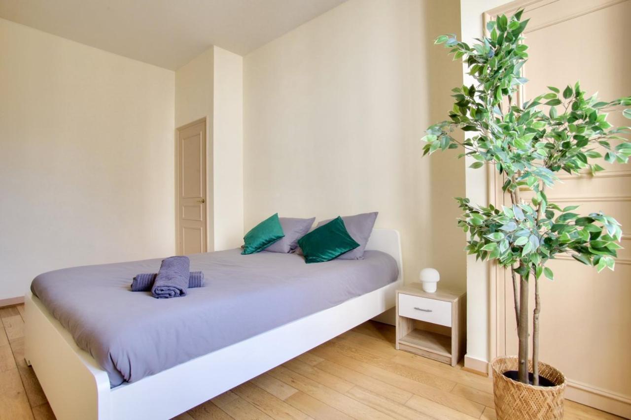 Luxurious 2 Bedrooms Tour Eiffel Rapp Free Netflix Paris Exterior foto