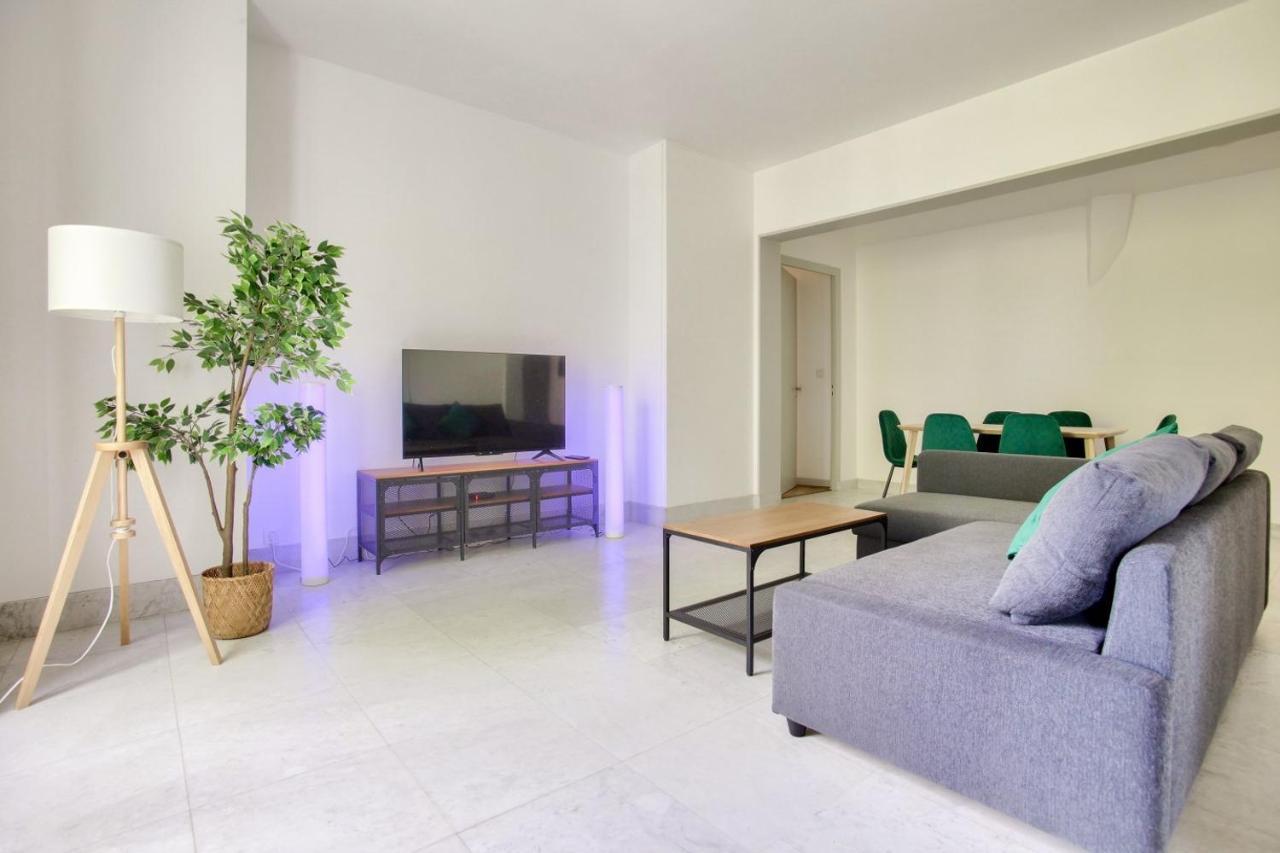 Luxurious 2 Bedrooms Tour Eiffel Rapp Free Netflix Paris Exterior foto