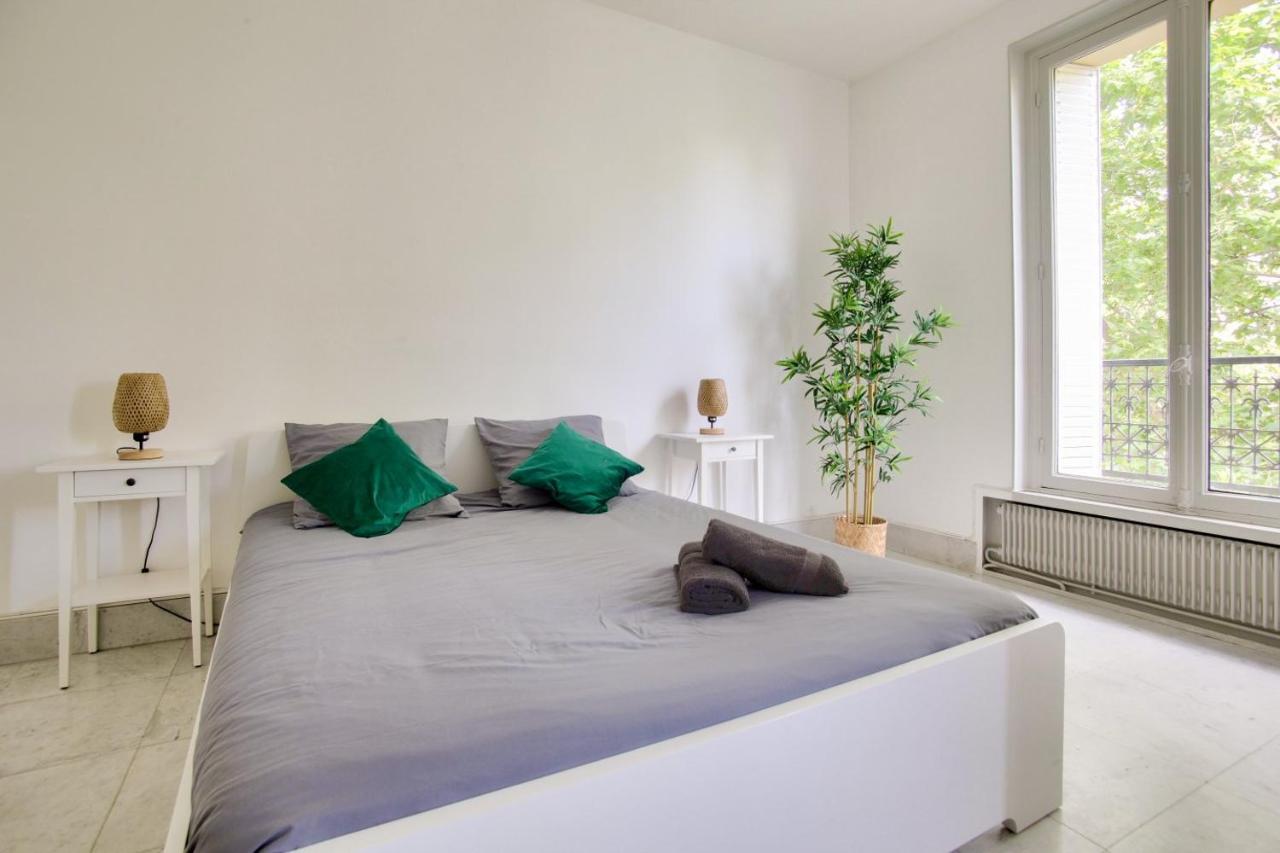 Luxurious 2 Bedrooms Tour Eiffel Rapp Free Netflix Paris Exterior foto